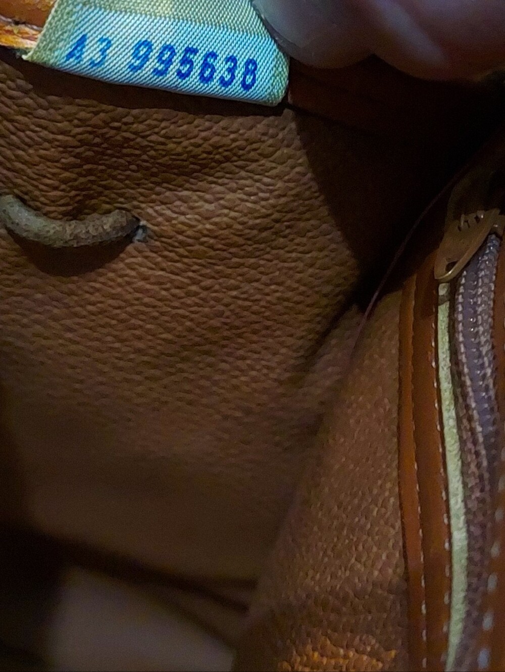 Dooney & Boutke Vintage All Weather Leather Satchel With Shoulder Strap - Picture 12 of 13